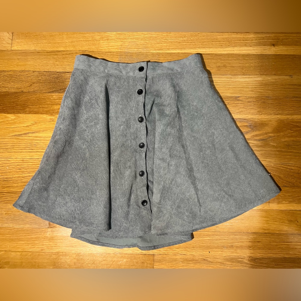 Simple Grey midi skirt with buttons